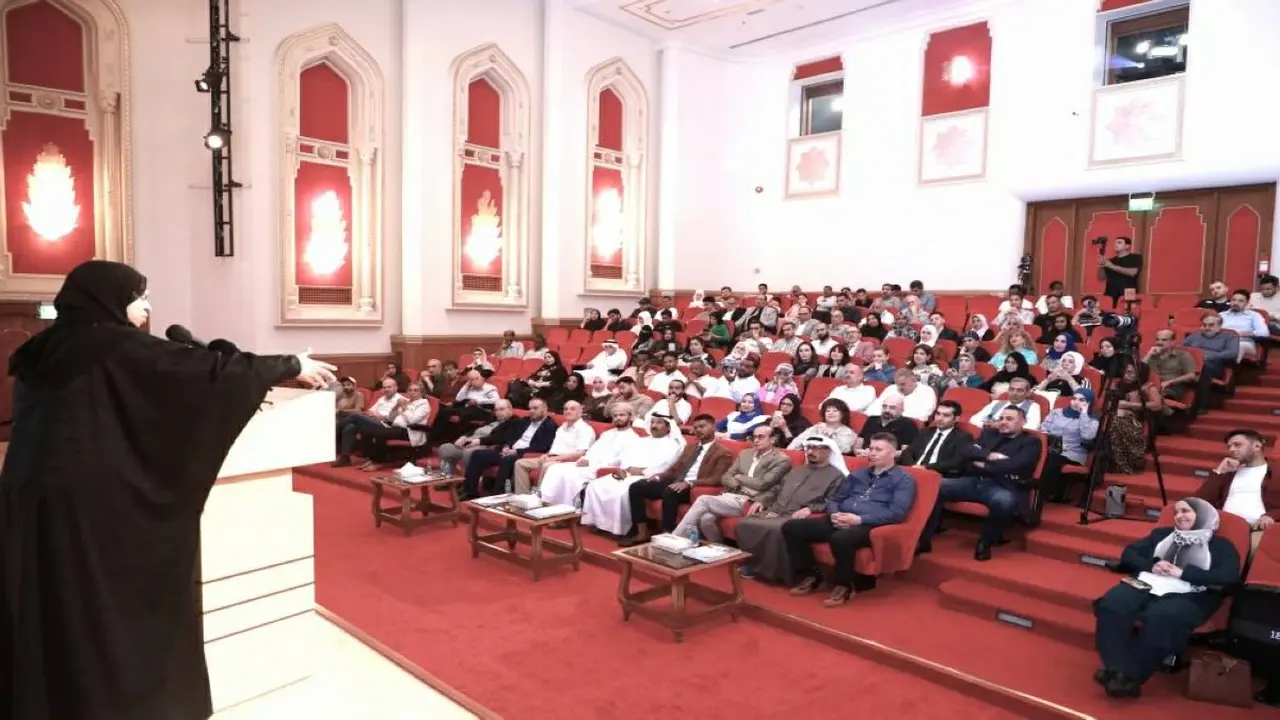 إيقاعات السهل الممتنع تأسر الحضور في بيت الشعر